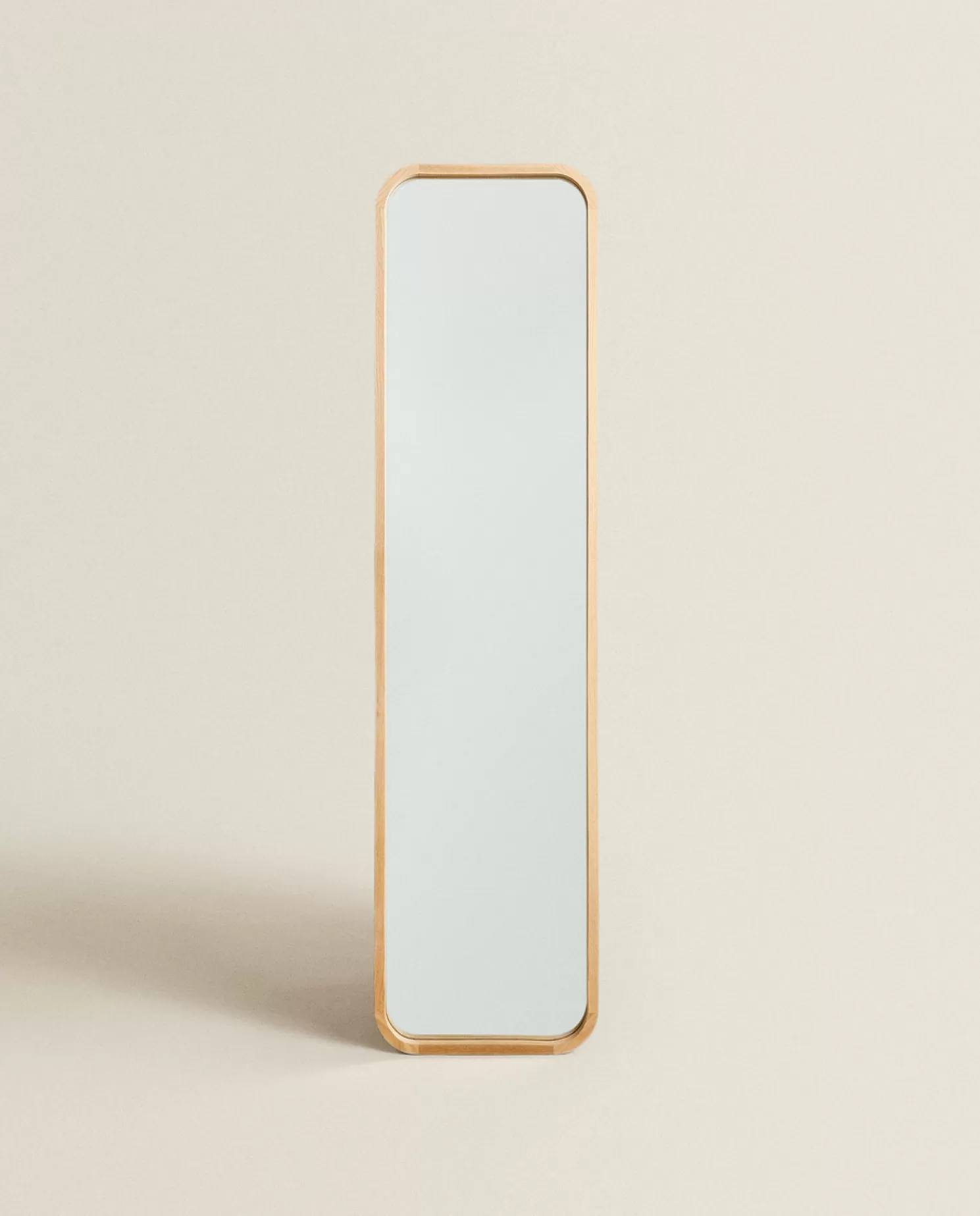 ZARA Home Espelhos<Espelho Redondo De Corpo Inteiro Com Moldura