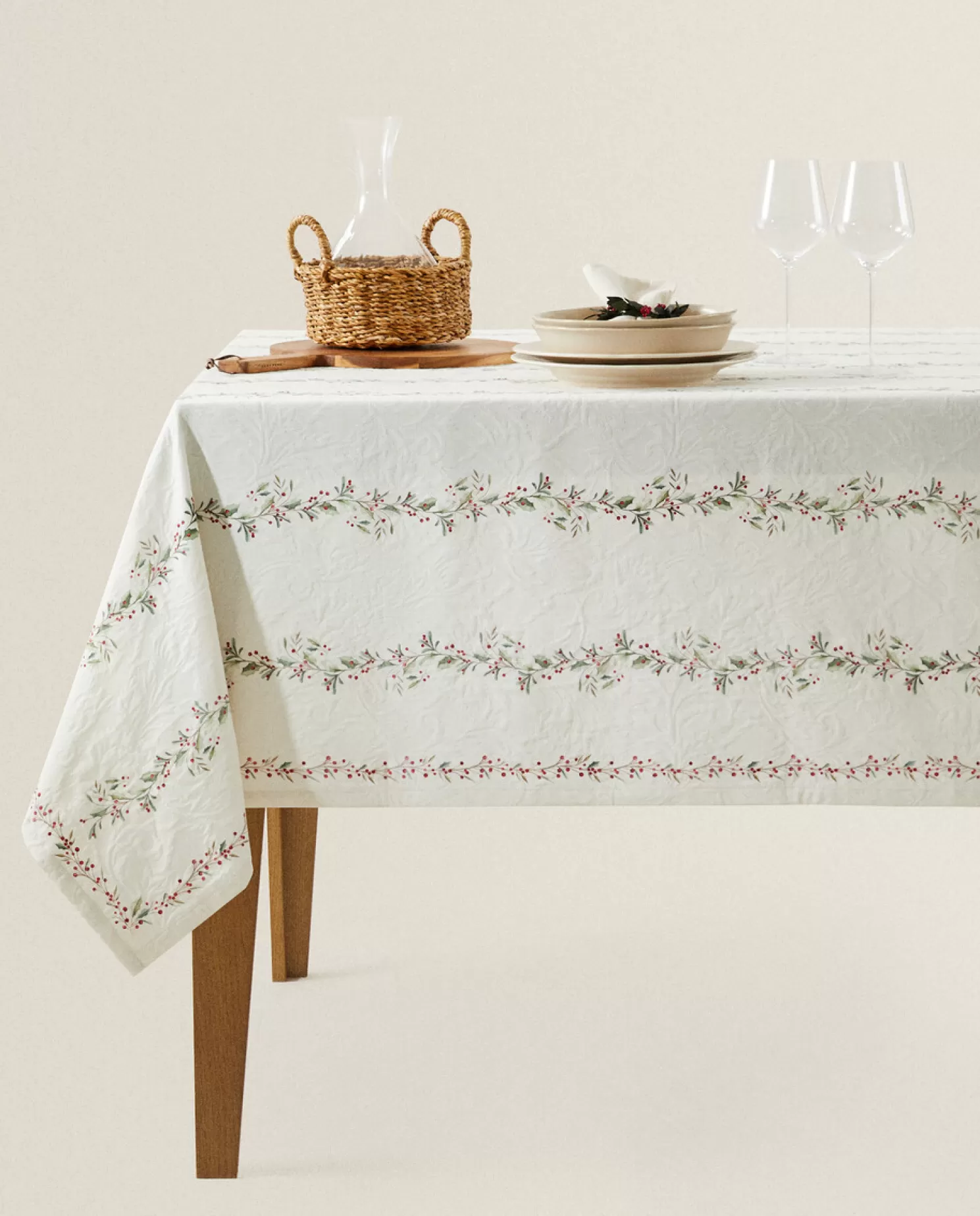 ZARA Home Jantar<Toalha De Mesa Jacquard De Algodao Com Azevinho De Natal