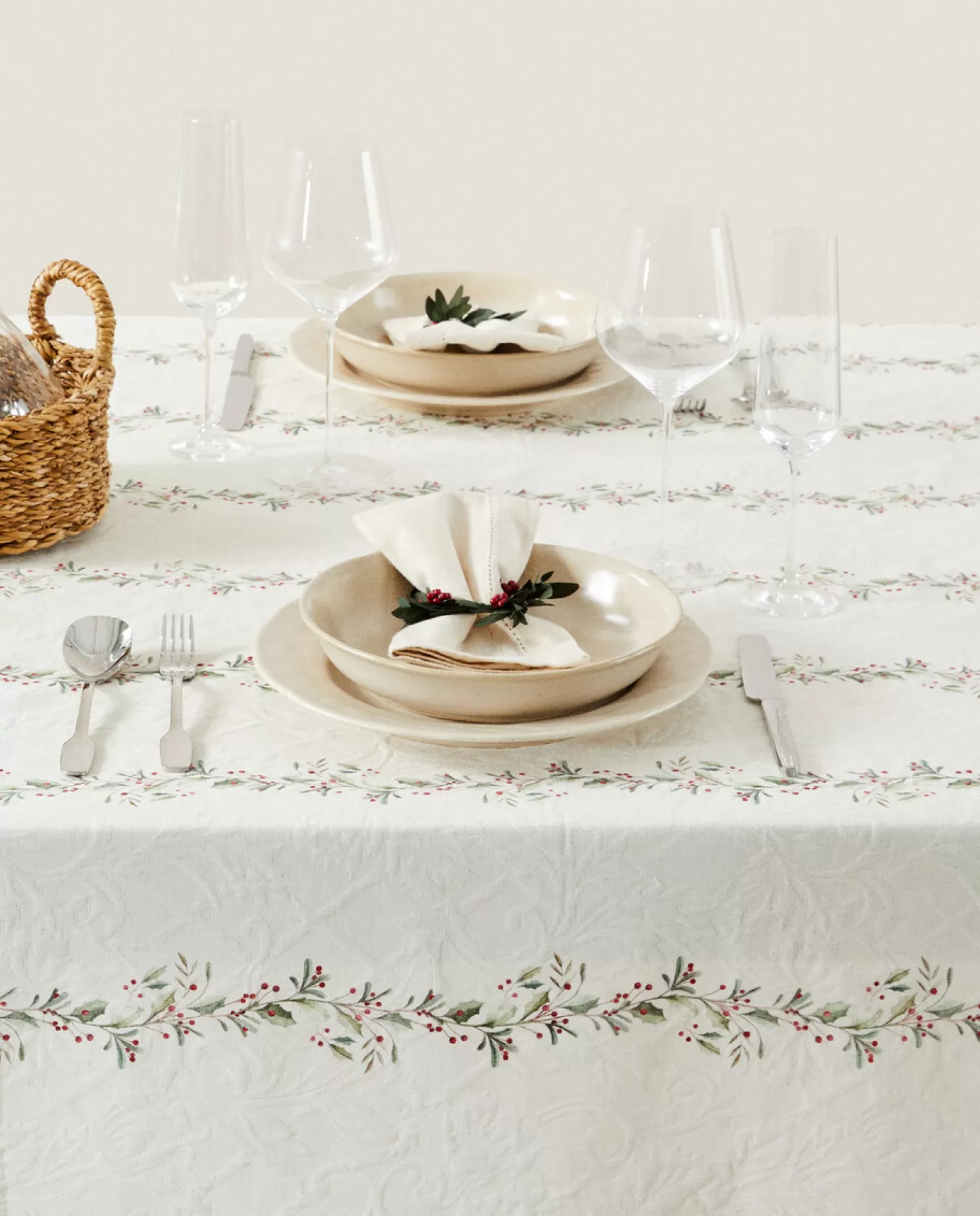 ZARA Home Jantar<Toalha De Mesa Jacquard De Algodao Com Azevinho De Natal